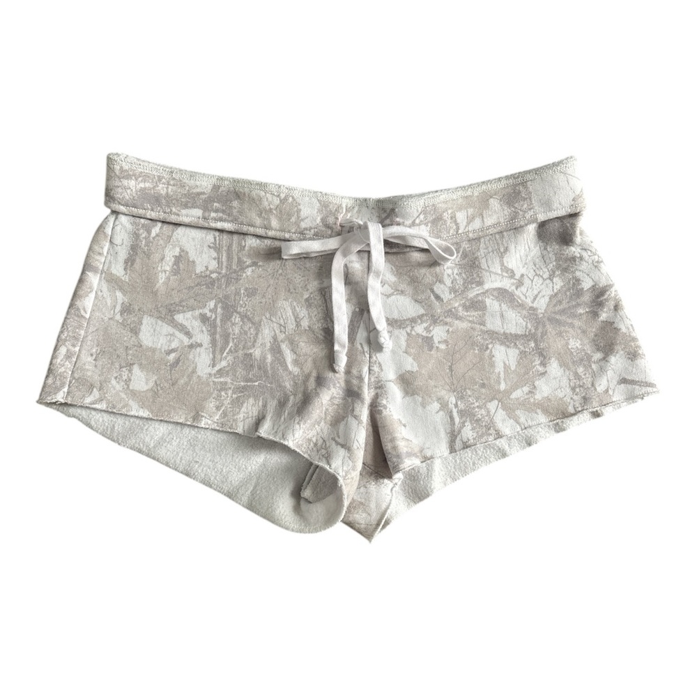 Hollister Women’s Cream Camouflage Print Shorts, Size Small